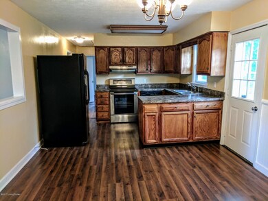 Eat-In Kitchen