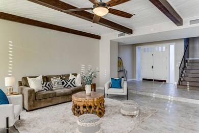 07_8100_E_Camelback_07_mls