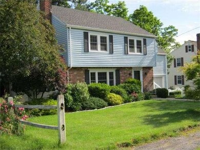 28 Zenith Dr, Worcester, MA 01602 - photo 2