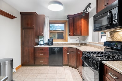 215 Centre St unit 4, Quincy, MA 02169 - photo 4