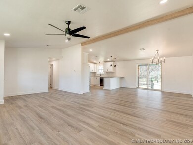 1100 S Broadway Ave, Ada, OK 74820 - photo 6