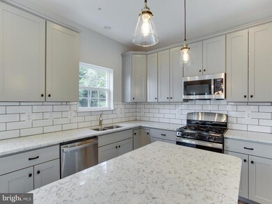 9002 Myrtle Ave, Bowie, MD 20720 - photo 5