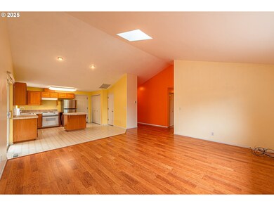 5248 G St, Springfield, OR 97478 - photo 4