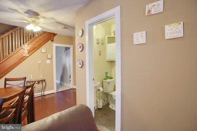 1633 Locust St, Reading, PA 19604 - photo 5