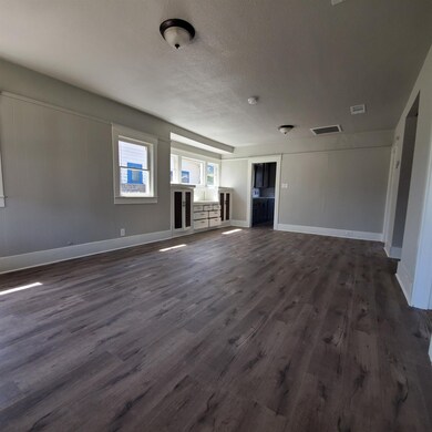 1285 N Roosevelt Ave, Fresno, CA 93728 - photo 4