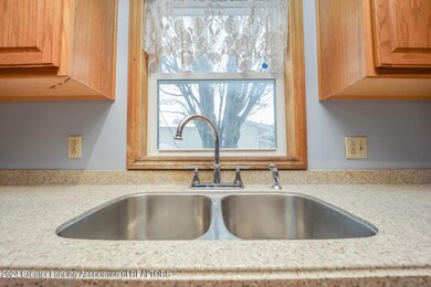 Listing Photos-16