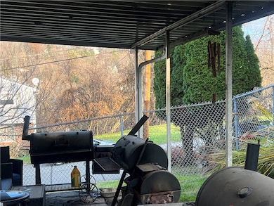 623 Haverhill St, Pittsburgh, PA 15221 - photo 5