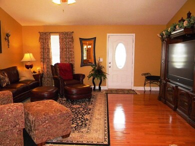 56 Lakyn Dr, Crossville, TN 38571 - photo 5