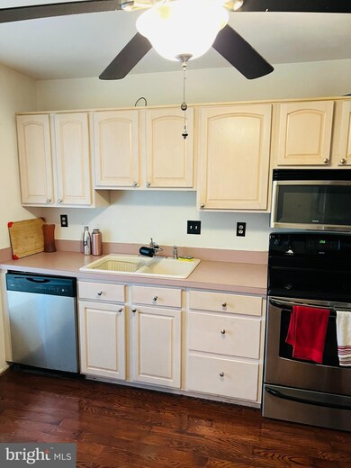 14904 Laurel Oaks Ln, Laurel, MD 20707 - photo 3