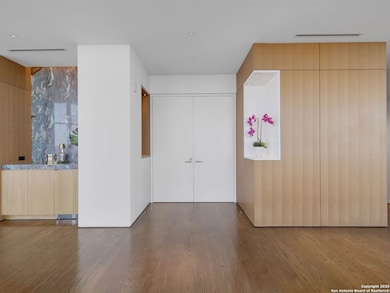 The Broadway unit 2001, San Antonio, TX 78209 - photo 2