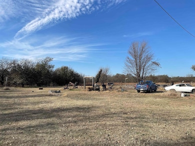 538 E 40th Ave N, Wellington, KS 67152 - photo 2