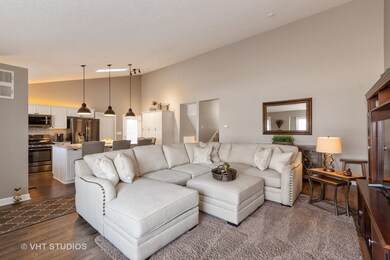 1308 Leawood Ct, Naperville, IL 60564 - photo 3