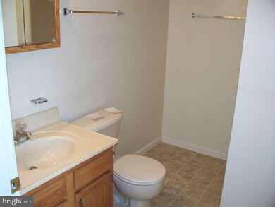 205 Hailey Ln unit I2, Strasburg, VA 22657 - photo 7