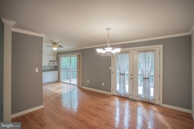 2426 Silver Fox Ln, Reston, VA 20191 - photo 3