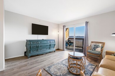 2913 Vineyards Parkway Unit 4