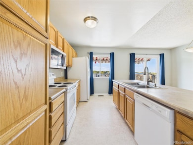 1107 S Biscay Ct, Aurora, CO 80017 - photo 7