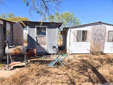 00 Cr 123, Pawnee, TX 78145 - photo 4