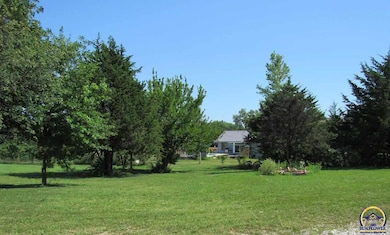 8040 SW 61st St, Topeka, KS 66610 - photo 2