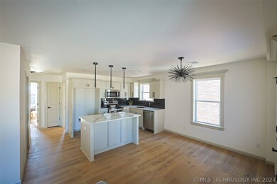 112 W 2nd St unit C, Owasso, OK 74055 - photo 7