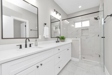 9 Wellford St unit C, Houston, TX 77022 - photo 5