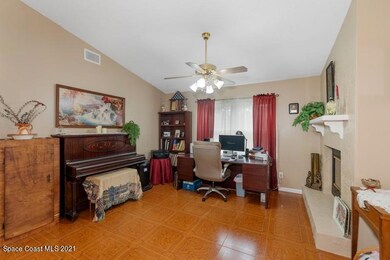 02_4800OxeyeAve_1_LivingRoom_FlexMLS800x