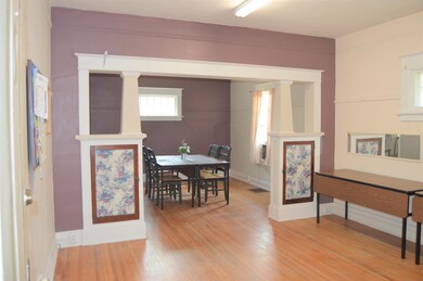 Living Rm to Dining Rm