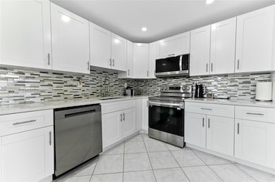 528 Burgundy K unit K, Delray Beach, FL 33484 - photo 2