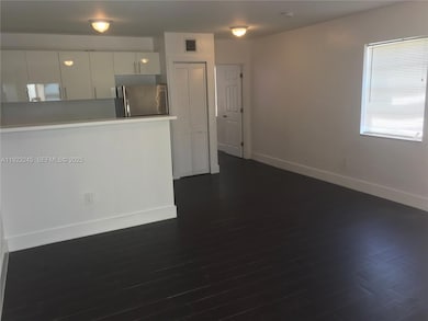 1040 NW 3rd Ave unit 7, Miami, FL 33136 - photo 3