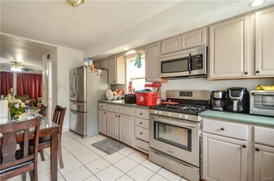 2117 S Lehigh Ave, Whitehall, PA 18052 - photo 4