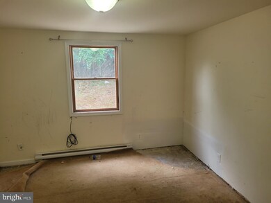 337 N Locust St, Hagerstown, MD 21740 - photo 3