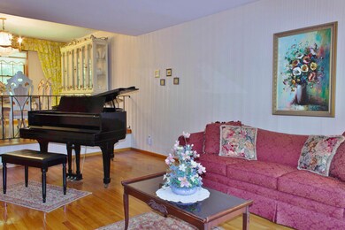 19 Galewood Dr, Holmdel, NJ 07733 - photo 4