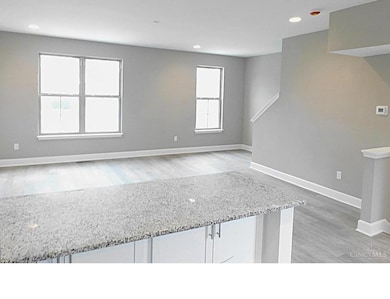 381 Cityscape West Dr, Cincinnati, OH 45205 - photo 5