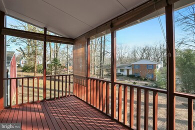 10825 Crest St, Fairfax, VA 22030 - photo 3