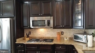 3429 S Kemper Rd, Arlington, VA 22206 - photo 5