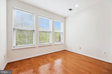 310 High Gables Dr unit 402, Gaithersburg, MD 20878 - photo 6