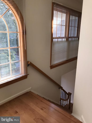 7 Luxberry Ct, Rockville, MD 20852 - photo 5