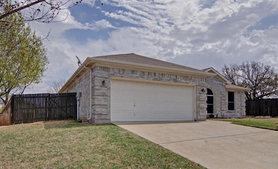 2309 Summer Brook Dr, Weatherford, TX 76087 - photo 2