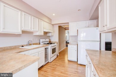 12253 Tildenwood Dr, Rockville, MD 20852 - photo 7