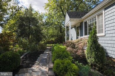 8842 Satyr Hill Rd, Parkville, MD 21234 - photo 4