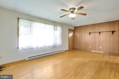 4280 Harney Rd, Taneytown, MD 21787 - photo 2