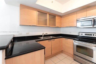 Hollywood Station unit 827, Hollywood, FL 33020 - photo 5