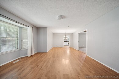 801 W Utica St, Broken Arrow, OK 74011 - photo 5