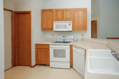 2909 hunters place-106
