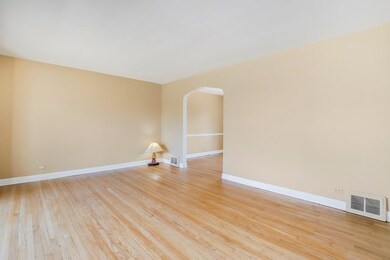 901 Manchester Ave, Westchester, IL 60154 - photo 6