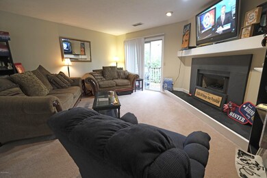 livingrm2