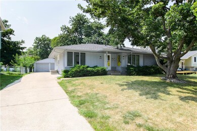 3304 & 3302 48th St., Des Moines