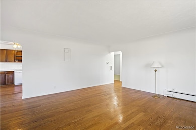1802 Simms - living room viewed from foyer