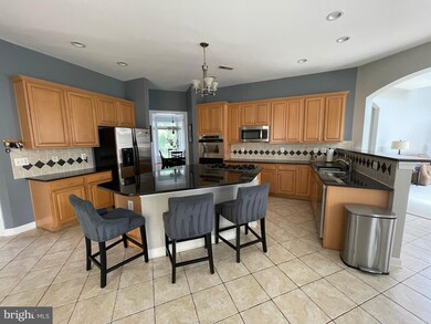 7208 White House Dr, Springfield, VA 22153 - photo 4