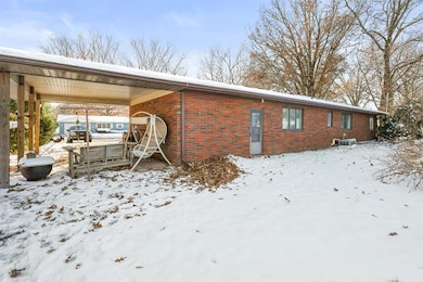 716 Elm St, Pella, IA 50219 - photo 3