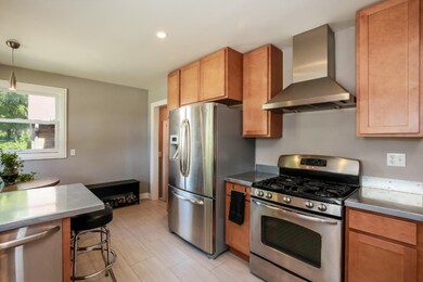 013-Kitchen-3040418-medium